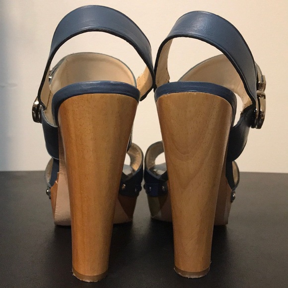 Coach “Darcey Vachetta” Denim Colored Heels - Picture 4 of 6
